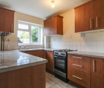 2 bedroom semi-detached house to rent - Photo 6