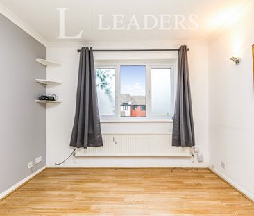 1 bedroom house to rent Tychbourne Drive, Guildford, GU4 - Photo 4