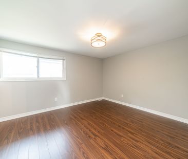 For Lease - 913 Carnaby Crescent, Oshawa, Ontario - Photo 5