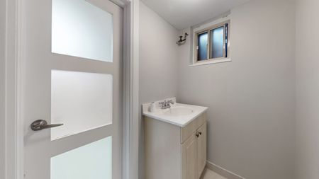 For Lease - 139 Hillhurst Boulevard, Toronto, Ontario - Photo 4