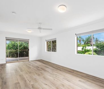 Open plan - Low Maintenance - Great Location - Photo 2