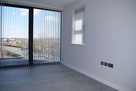 Mantra House, George Lane, South Woodford, E18 - Photo 3