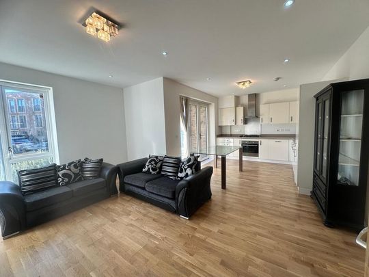 2 bedroom flat to rent - Photo 1