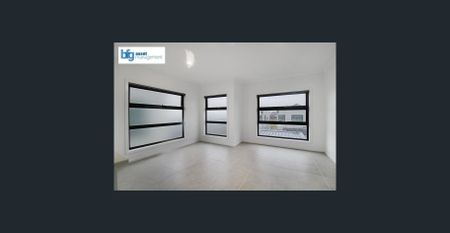 Modern 2-Bedroom Townhouse With Carport in Clyde - Photo 3