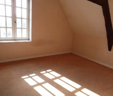 BAYEUX, rue Franche, F4 au 3ème étage en duplex comprenant entrée, ... - Photo 3