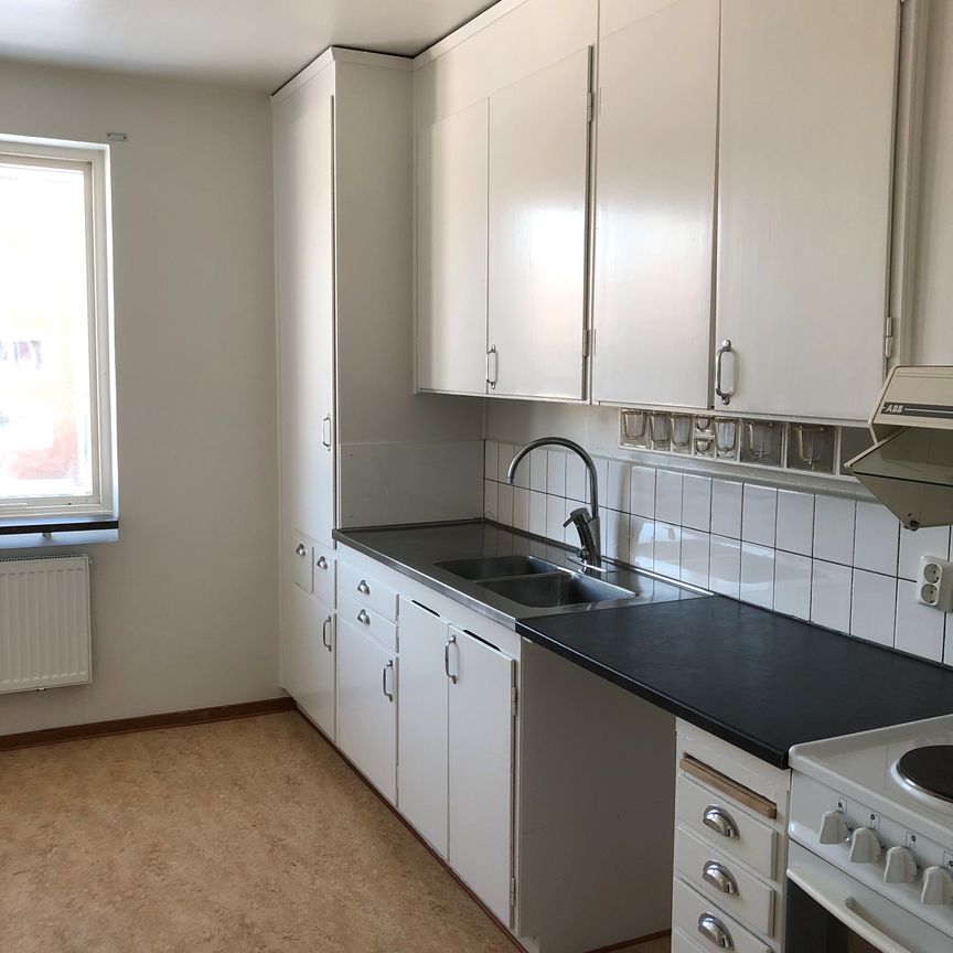 Lars Wivallius väg 121 - Photo 1