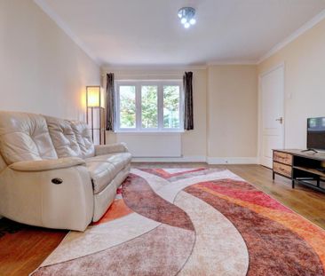 3 bedroom link detached house to rent - Photo 1