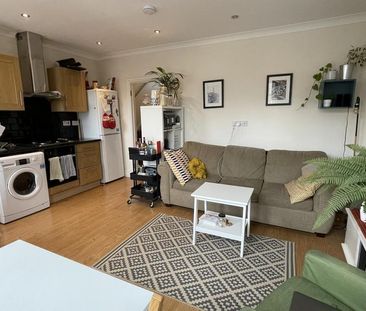 3 bedroom apartment to rent - Photo 2