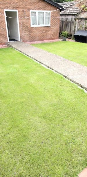 Hanworth Road, Hounslow - Photo 2