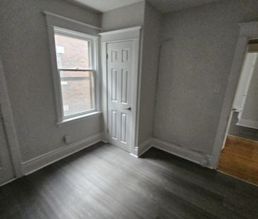 For Lease - 983 Main Street Unit# 3, Hamilton, Ontario - Photo 4