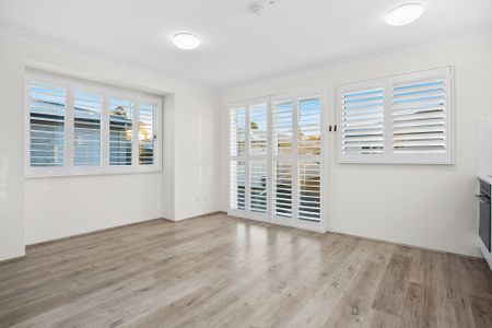 Effortless Living&comma; Opposite Kurnell Beach - Photo 3