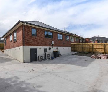 Fully Renovated Home - Photo 3