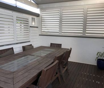 Large residence, close to all amenities - Photo 3