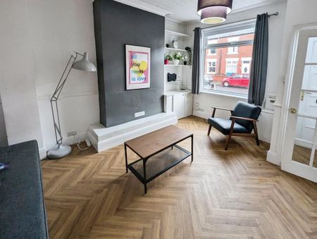 2 bedroom terraced house to rent - Photo 2