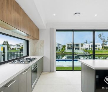 Brand New Luxurious Lakeside Living with Unmatched Views - Photo 6