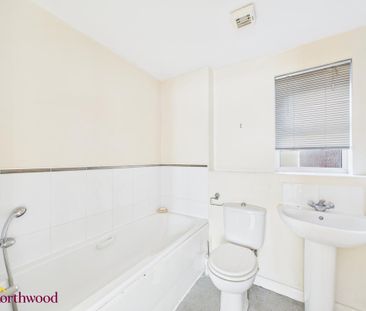 2 bedroom flat to rent - Photo 6