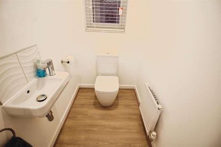 Chalk Hill Drive, Sherburn In Elmet - Photo 5