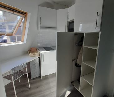 Location Appartement 1 pièce 12m² PARIS 16ème - Photo 3