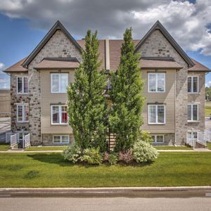 Beau Logement 4 1/2 à Lavaltrie - Photo 2