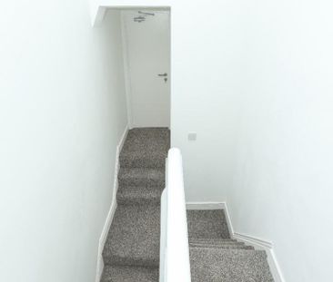 5 bedroom House To Let Total Size: 1174 SQ FT - Photo 3