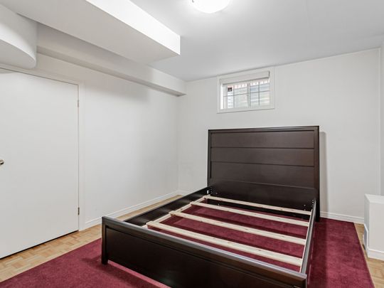 For Lease - 3986 Bloor Street, Toronto, Ontario - Photo 1