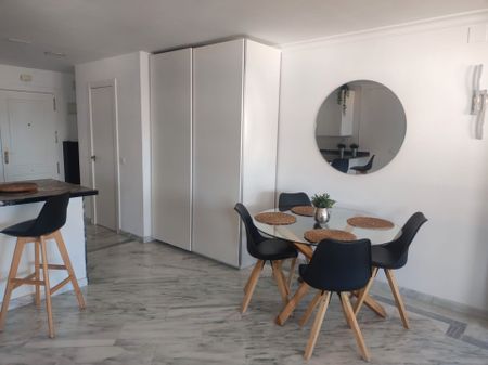 Piso de alquiler en Calle el Coloso, Hacienda Torrequebrada - Photo 2