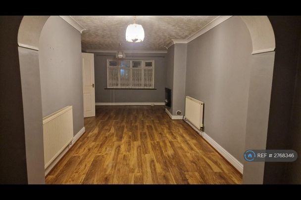 3 bedroom terraced house to rent - Photo 1