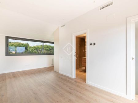 Luxury Villa for rent in Gavà, Catalonia - Photo 3