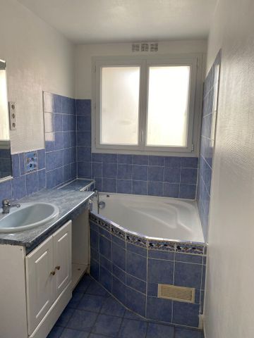 Location Appartement 4 pièces 66m² BOIS D ARCY 78390 - Photo 4