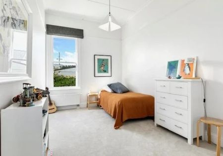 A spacious, fully furnished family home - Photo 2