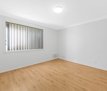 Convenient Coastal Living in the Heart of Killarney Vale - Photo 6