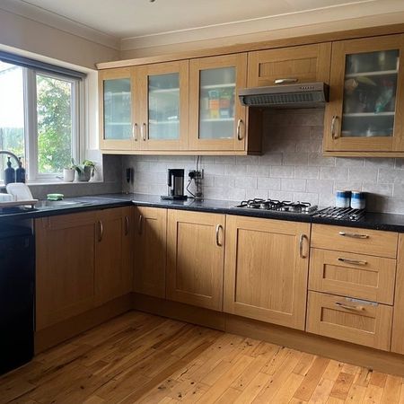 Room in a Shared House, Dewsbury Road, LS11 - Photo 3