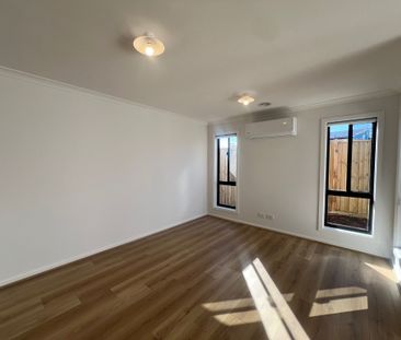 53 Lucania Cres, Tarneit VIC 3029 - House For Rent | Domain - Photo 2