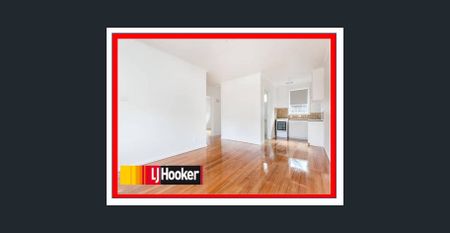 IMMACULATE UNIT- CONVENIENCE NOBLE PARK LOCATION - Photo 3