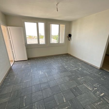 Location Appartement 3 pièces 57m² BOURGES 18000 - Photo 1