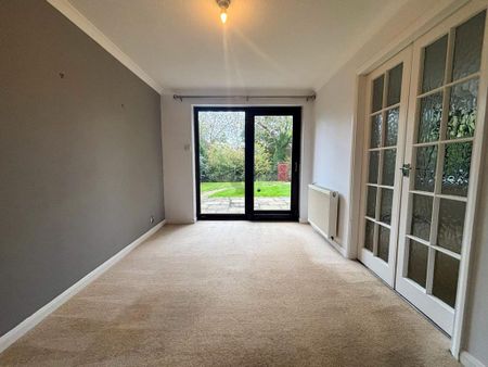 5 bedroom detached house to rent - Photo 2