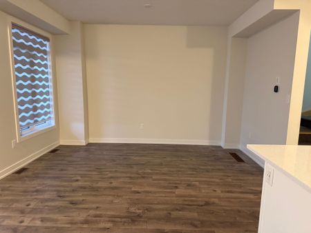 For Lease - 590 N Service Road Unit# 132, Hamilton, Ontario - Photo 2