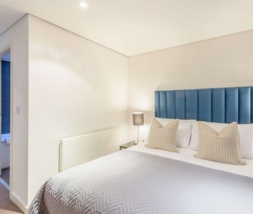 Elegant Two-Bedroom Apartment in Paddington Basin, London W2 - Photo 5