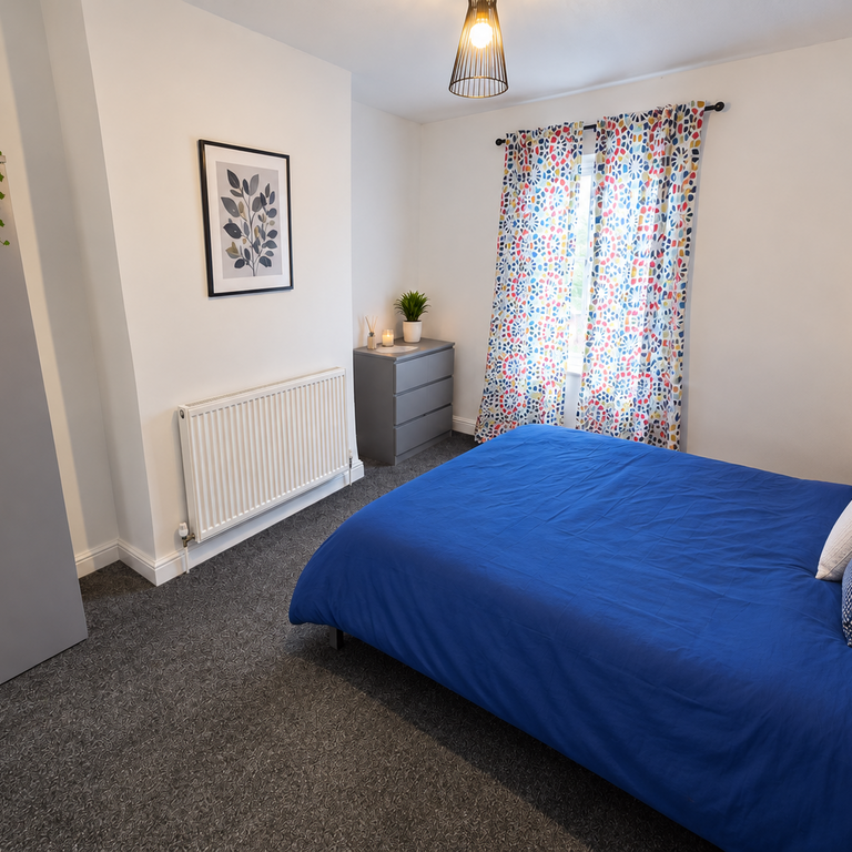 4 bedroom house of multiple occupation to rent - Photo 1
