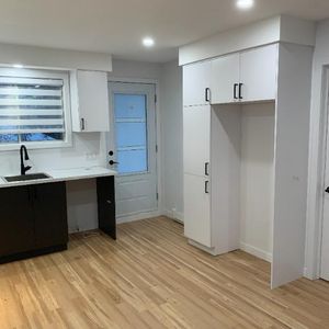 St-Jérôme 4 1/2 fraîchement rénové à neuf pour gens de 55 ans + - Photo 2