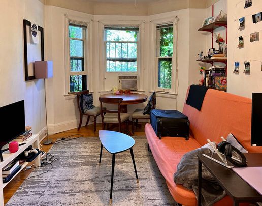 For Lease - 108 Admiral Road Unit# 1, Toronto, Ontario - Photo 1