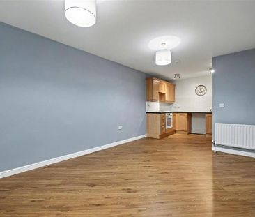 2 bedroom ground floor flat to rent - Photo 1