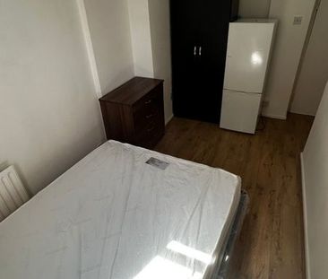 Room in a Shared Flat, Penelope House, SW9 - Photo 3