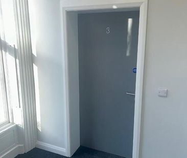 Apartment 3, 7 Elmwood Avenue, Lisburn Road, Belfast, BT9 6AZ - Photo 2