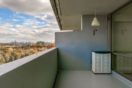 For Lease - 250 Scarlett Road Unit# 1809, Toronto, Ontario - Photo 4