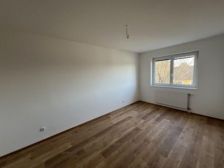 3-Raum-Wohnung mit Balkon und Tiefgarage im Stadtteil Ennsleiten - Karl-Marx-Strasse 7/8 - Foto 2