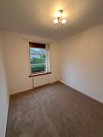 2 Bed Flat, Aikenhead Road, G44 - Photo 4