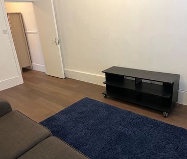 2 Bed Flat, Salusbury Road, NW6 - Photo 6