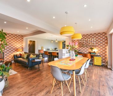 4 bedroom detached house to rent - Photo 1