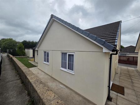 2 bedroom detached bungalow to rent - Photo 4